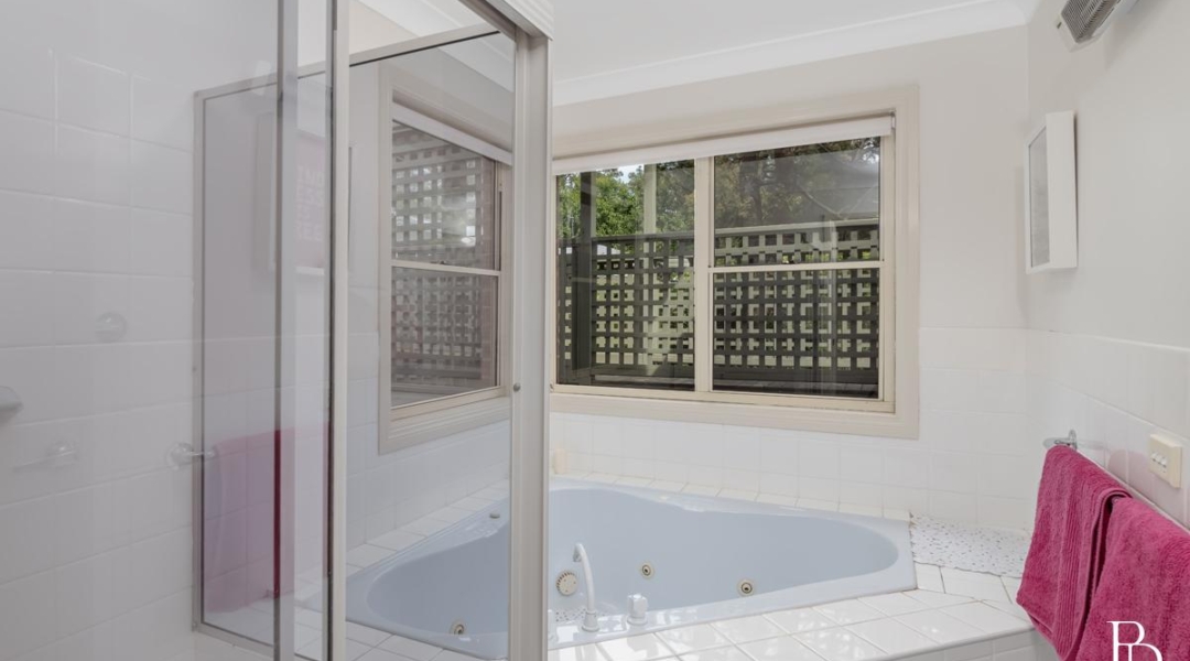 13 Cullen Crescent, KANGAROO VALLEY, NSW 2577 AUS