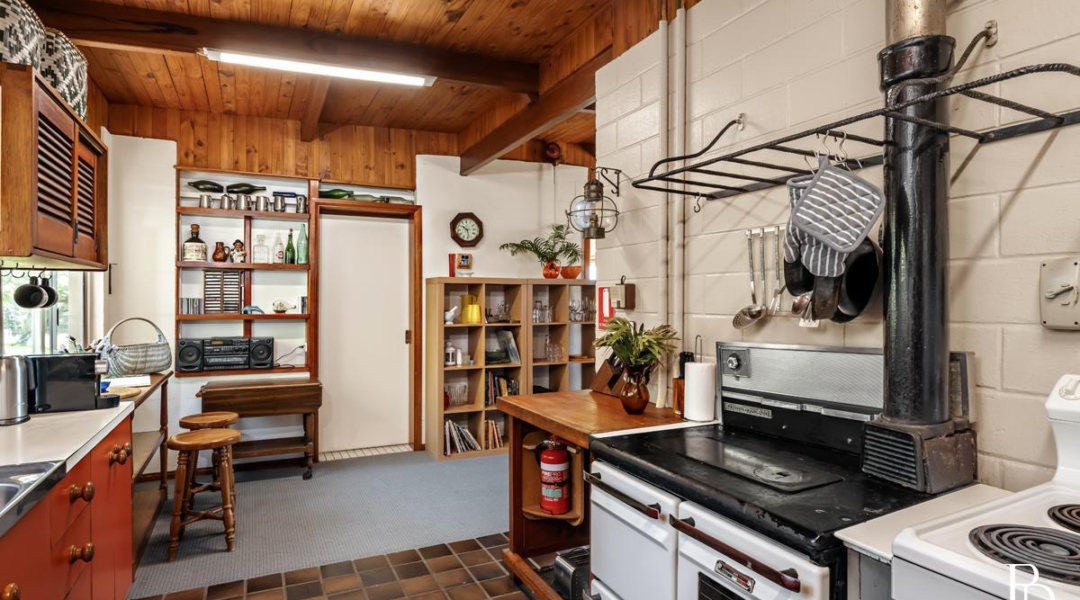 614 Tourist Road, BELLAWONGARAH, NSW 2535 AUS